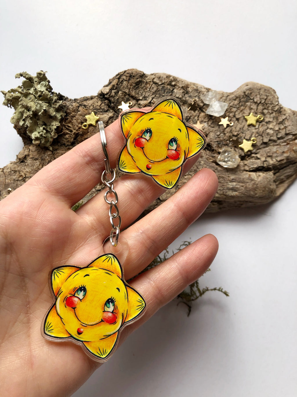 "Shy star" acrylic pin and keychain