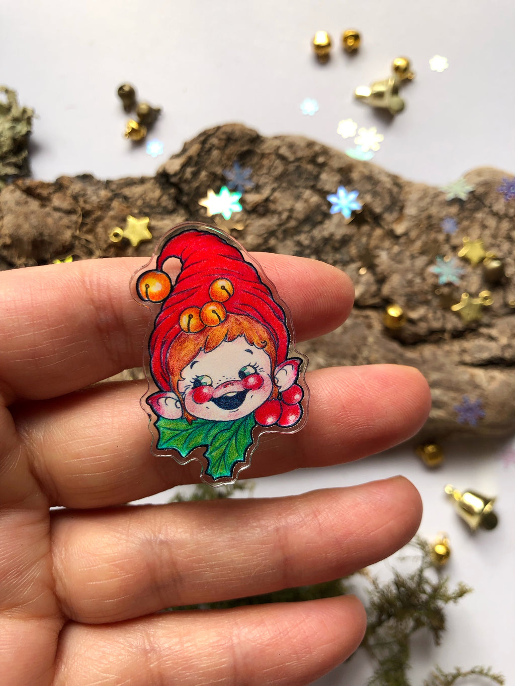 Pin y llavero de acrílico "duende con cascabeles"