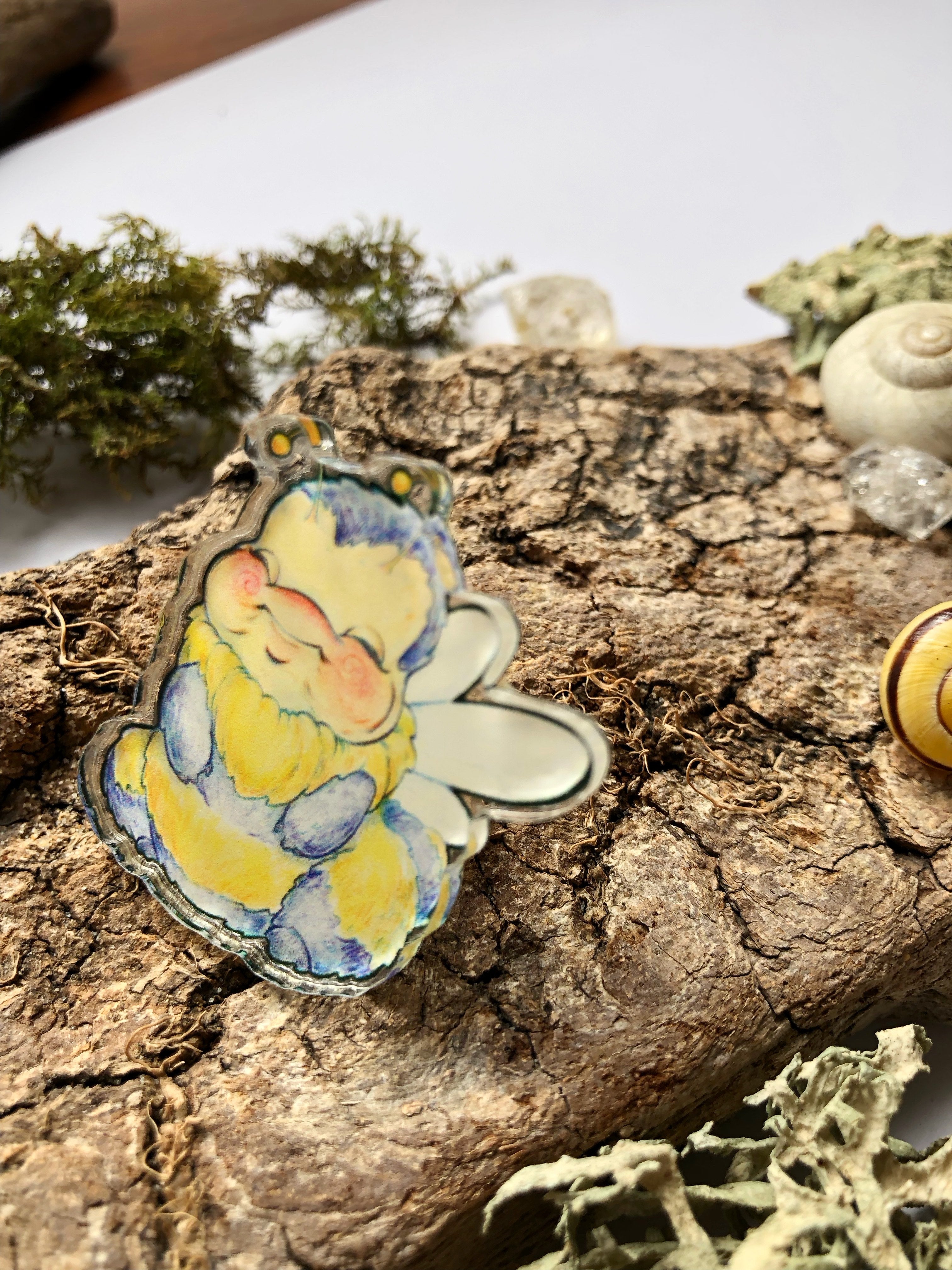 Pin y llavero de acrílico "abejita"