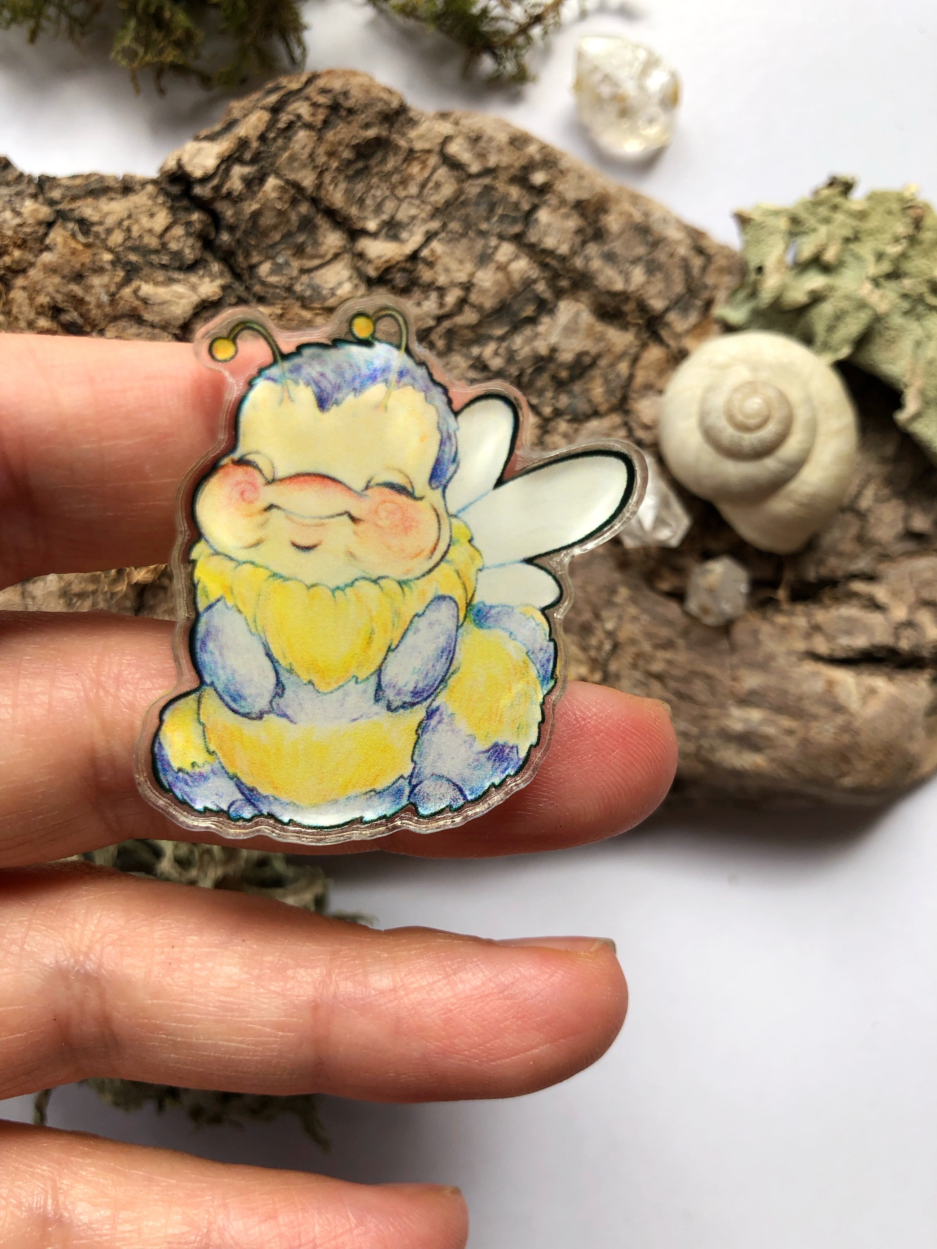 Pin y llavero de acrílico "abejita"