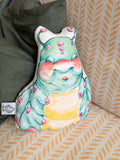 Muñeco de tela "oruga"