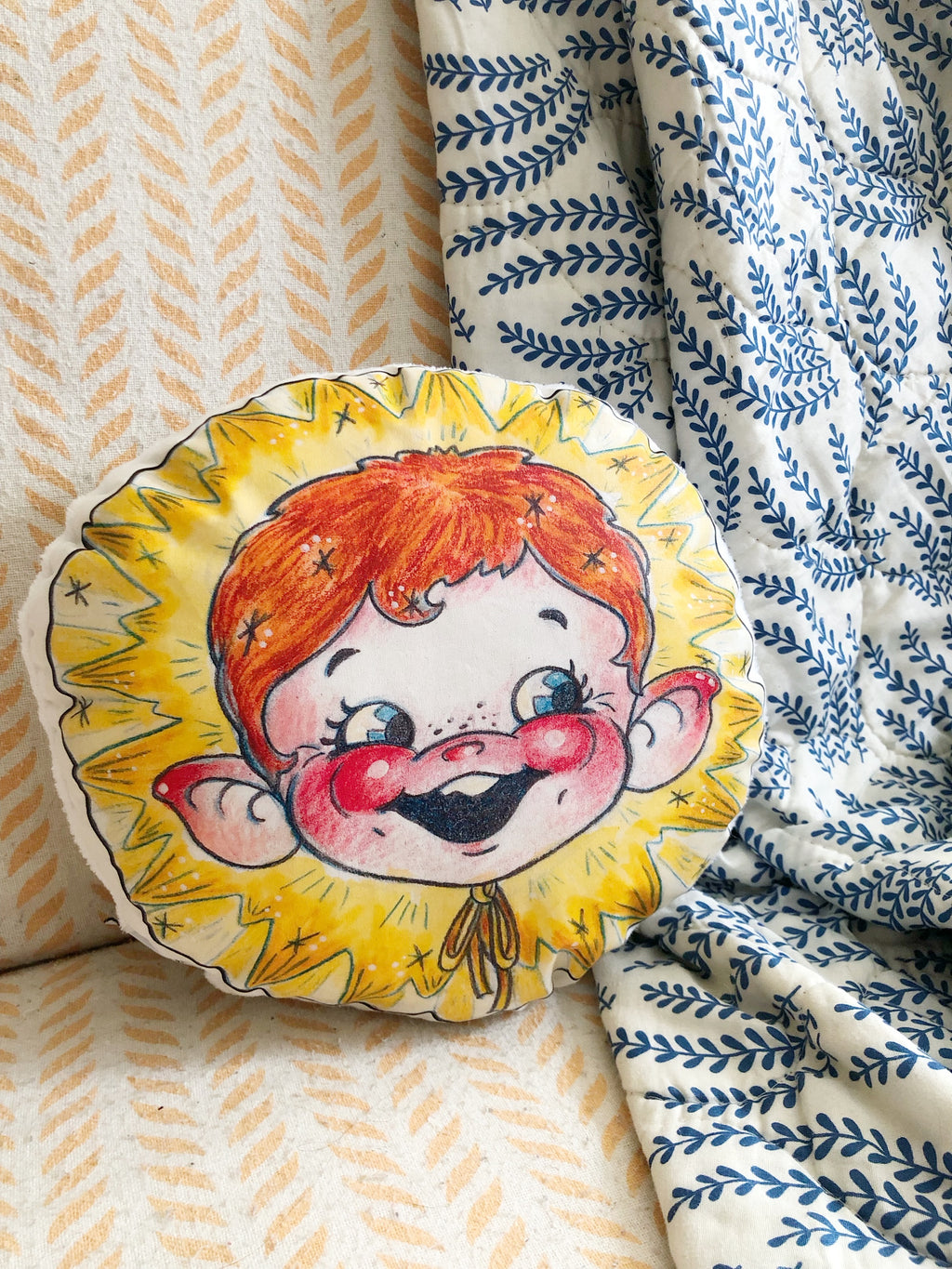 Cojín decorativo "Duende estrella"